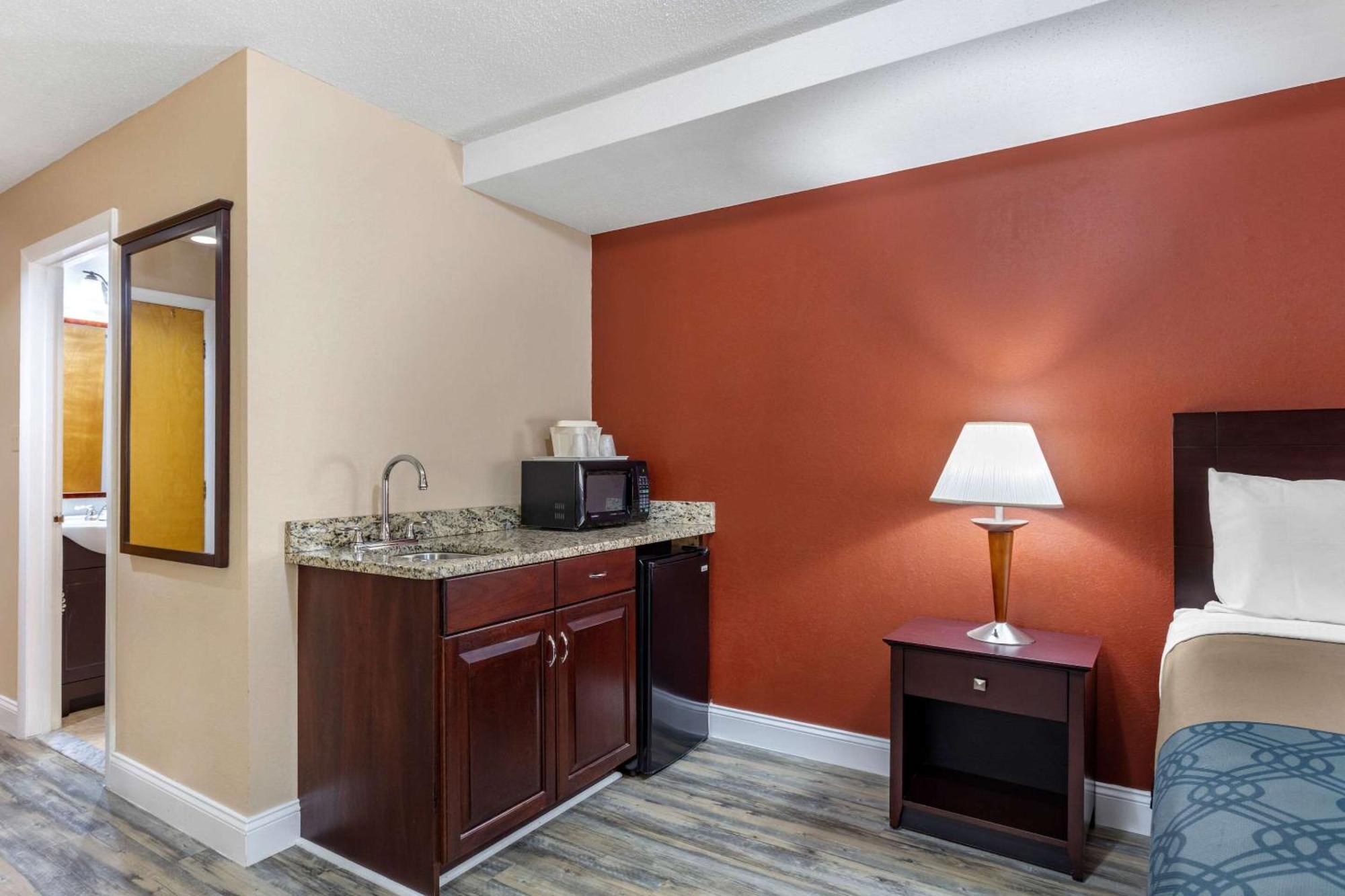 Econo Lodge Inn & Suites Old Saybrook - Westbrook Buitenkant foto
