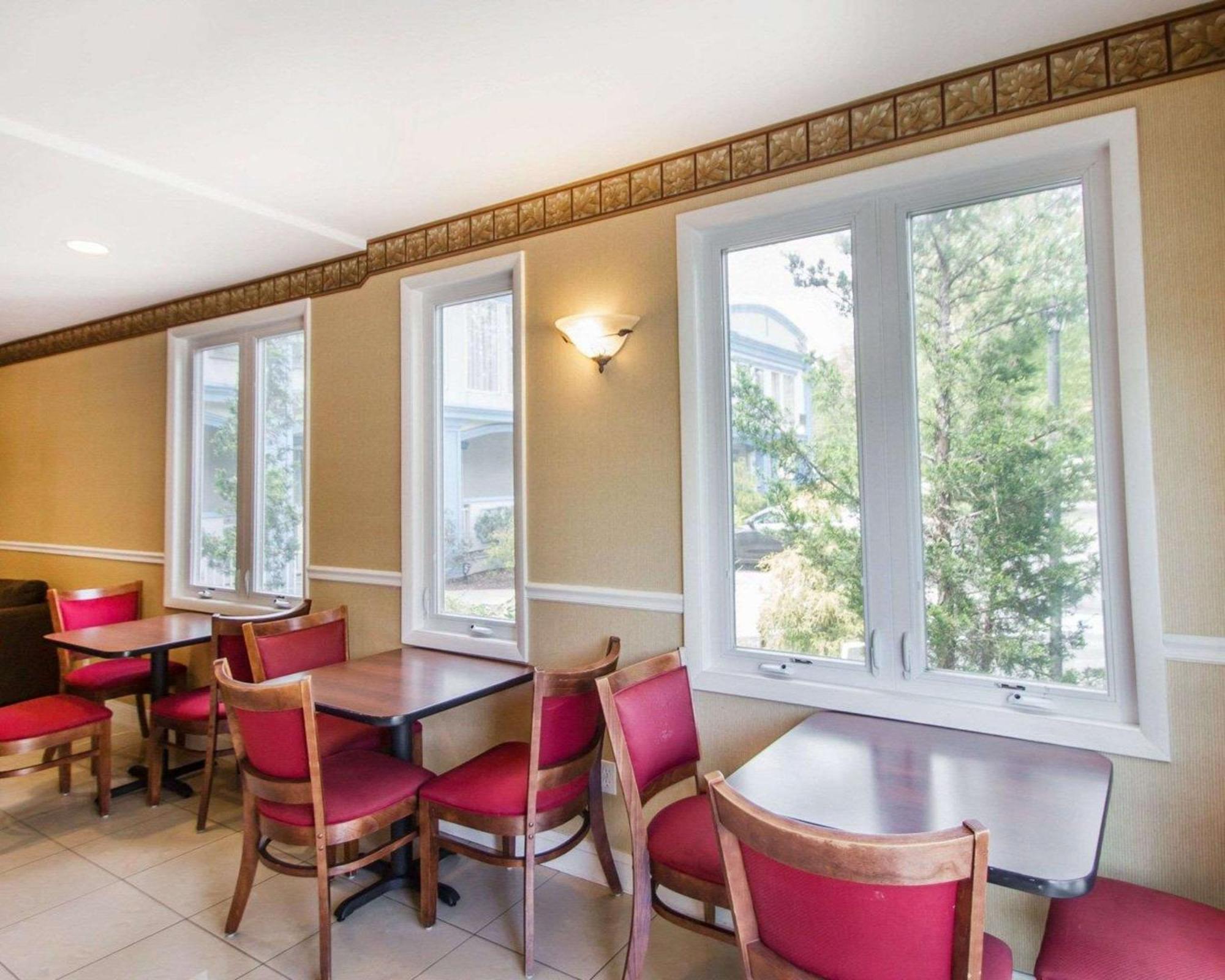Econo Lodge Inn & Suites Old Saybrook - Westbrook Buitenkant foto