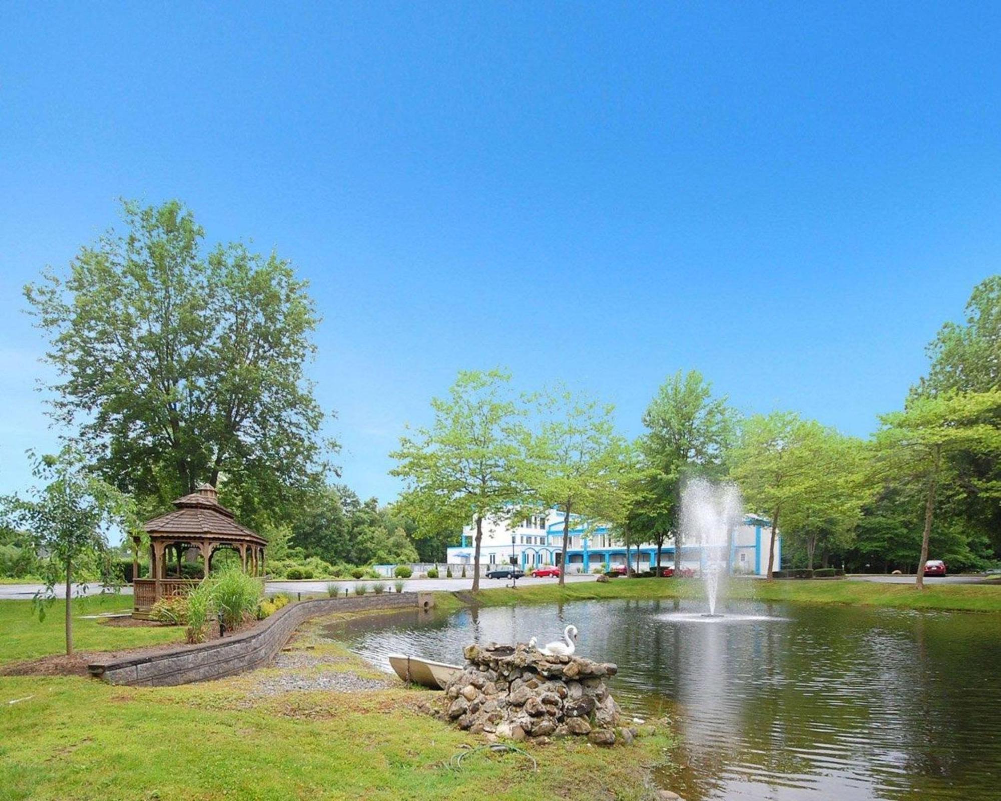 Econo Lodge Inn & Suites Old Saybrook - Westbrook Buitenkant foto