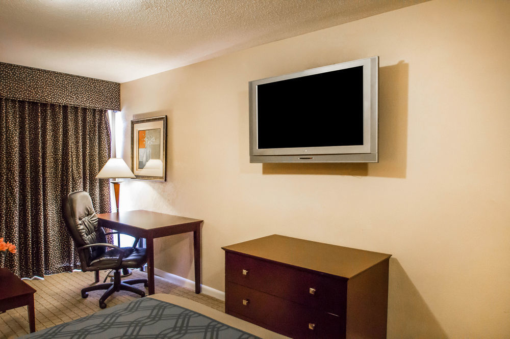 Econo Lodge Inn & Suites Old Saybrook - Westbrook Buitenkant foto